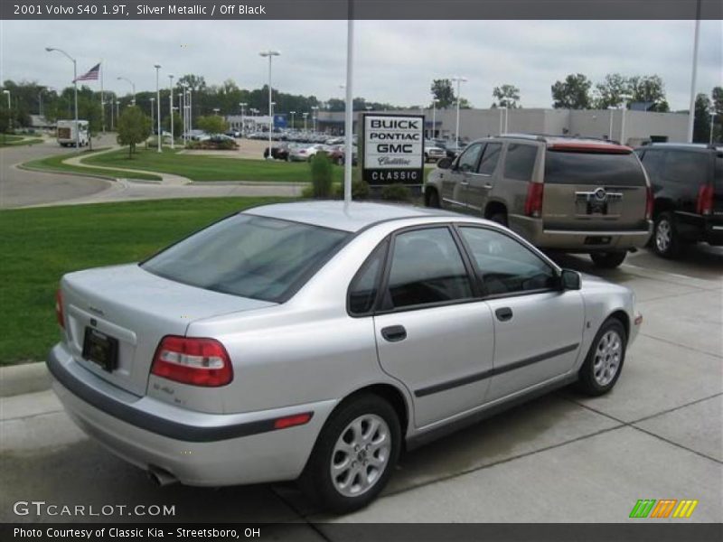 Silver Metallic / Off Black 2001 Volvo S40 1.9T