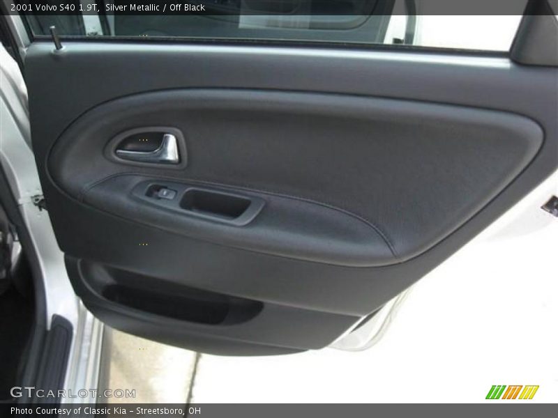 Silver Metallic / Off Black 2001 Volvo S40 1.9T