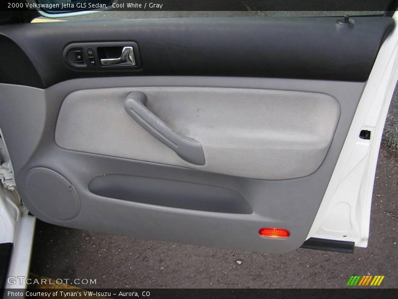 Cool White / Gray 2000 Volkswagen Jetta GLS Sedan