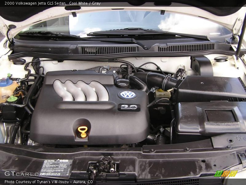 Cool White / Gray 2000 Volkswagen Jetta GLS Sedan