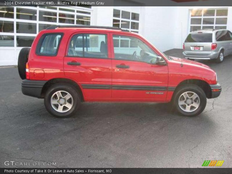 Wildfire Red / Medium Gray 2004 Chevrolet Tracker 4WD