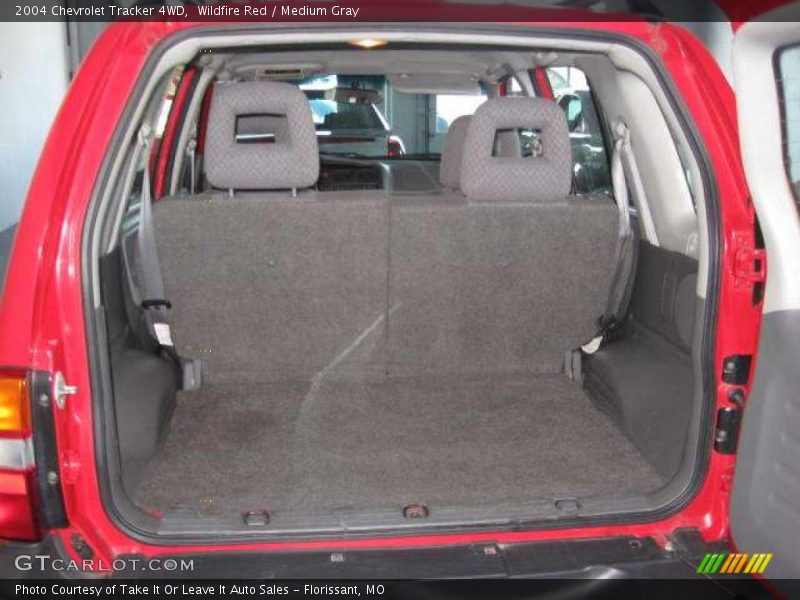 Wildfire Red / Medium Gray 2004 Chevrolet Tracker 4WD