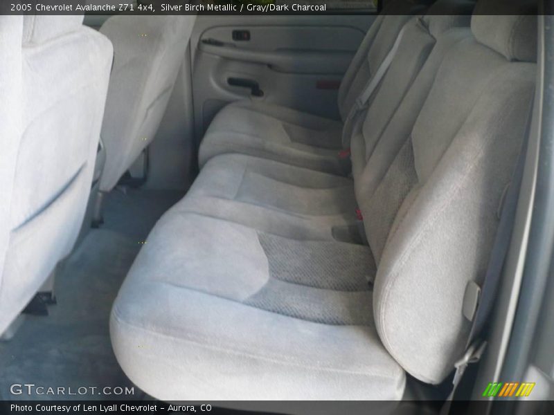 Silver Birch Metallic / Gray/Dark Charcoal 2005 Chevrolet Avalanche Z71 4x4