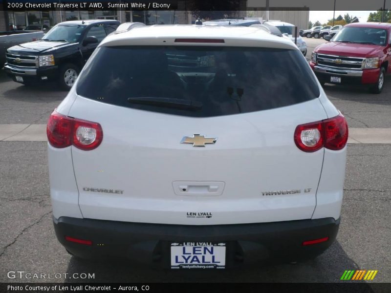 Summit White / Ebony 2009 Chevrolet Traverse LT AWD