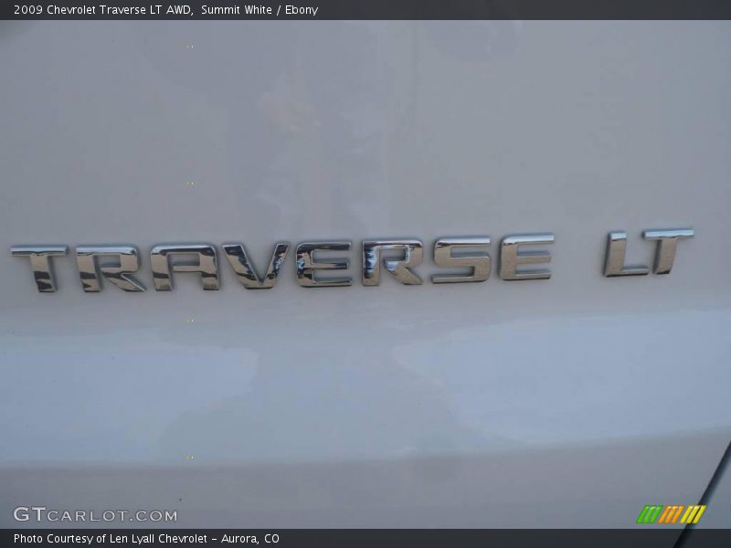 Summit White / Ebony 2009 Chevrolet Traverse LT AWD