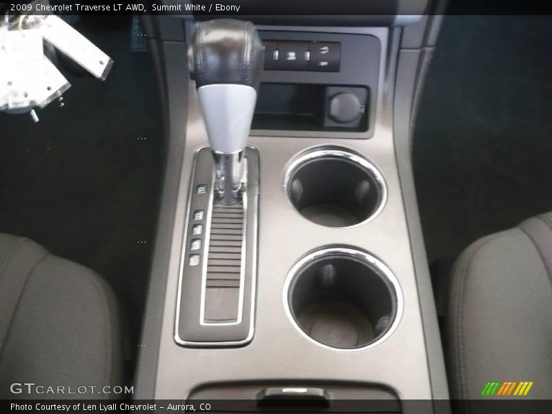 Summit White / Ebony 2009 Chevrolet Traverse LT AWD
