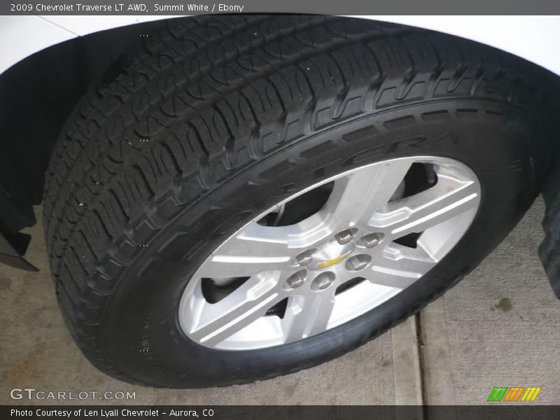 Summit White / Ebony 2009 Chevrolet Traverse LT AWD