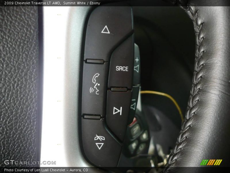 Summit White / Ebony 2009 Chevrolet Traverse LT AWD