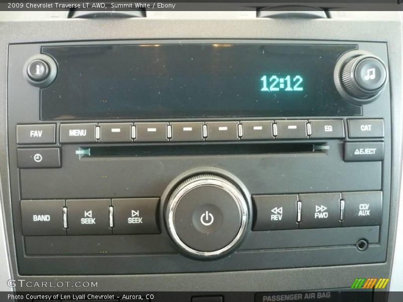 Summit White / Ebony 2009 Chevrolet Traverse LT AWD