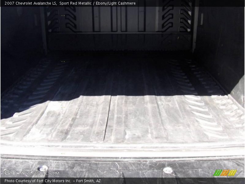 Sport Red Metallic / Ebony/Light Cashmere 2007 Chevrolet Avalanche LS