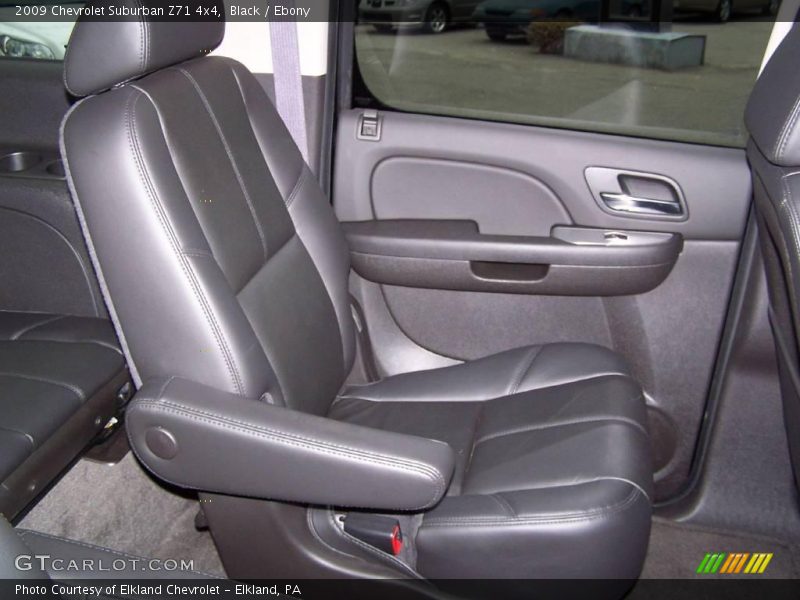 Black / Ebony 2009 Chevrolet Suburban Z71 4x4