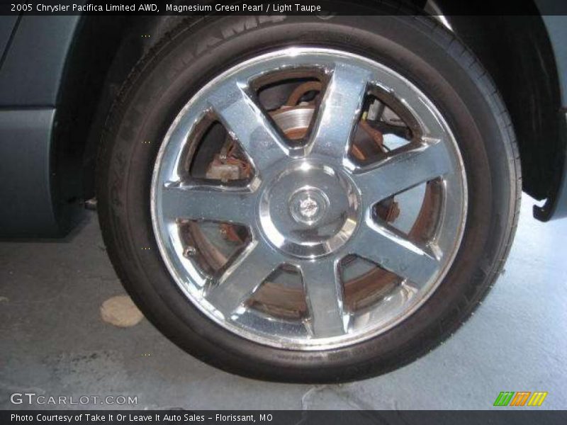 Magnesium Green Pearl / Light Taupe 2005 Chrysler Pacifica Limited AWD