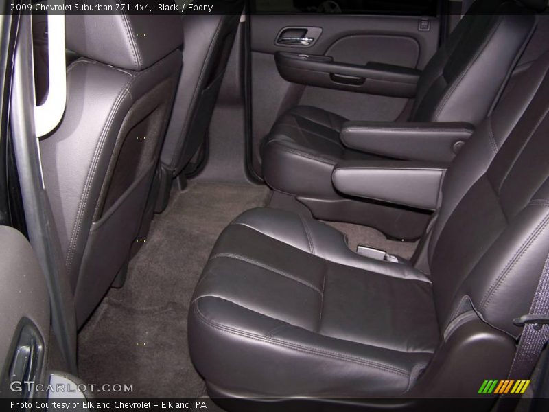 Black / Ebony 2009 Chevrolet Suburban Z71 4x4