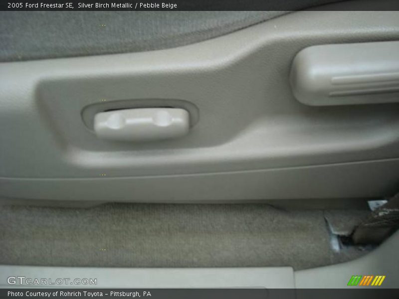 Silver Birch Metallic / Pebble Beige 2005 Ford Freestar SE
