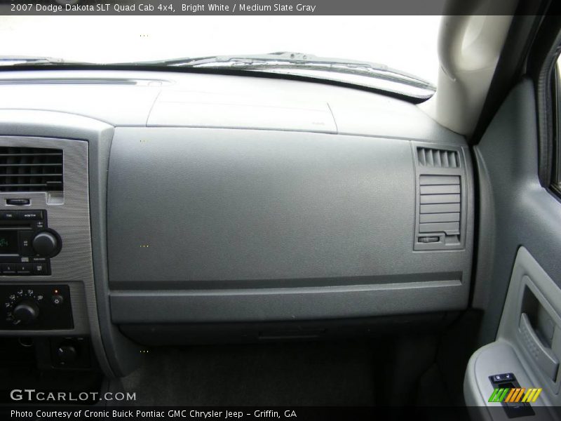 Bright White / Medium Slate Gray 2007 Dodge Dakota SLT Quad Cab 4x4