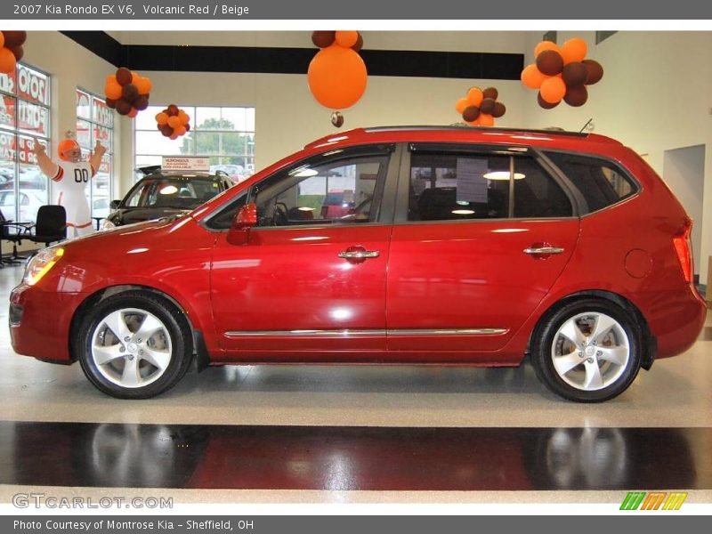Volcanic Red / Beige 2007 Kia Rondo EX V6