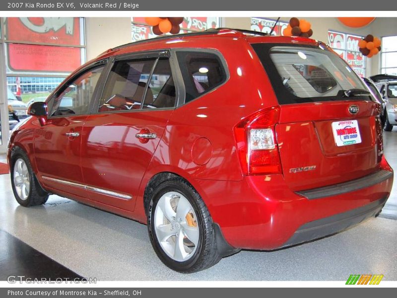 Volcanic Red / Beige 2007 Kia Rondo EX V6