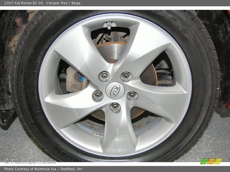 Volcanic Red / Beige 2007 Kia Rondo EX V6