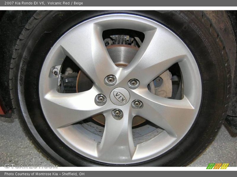 Volcanic Red / Beige 2007 Kia Rondo EX V6