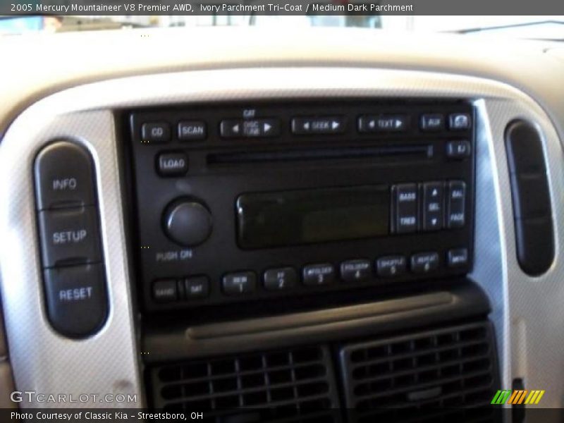 Ivory Parchment Tri-Coat / Medium Dark Parchment 2005 Mercury Mountaineer V8 Premier AWD