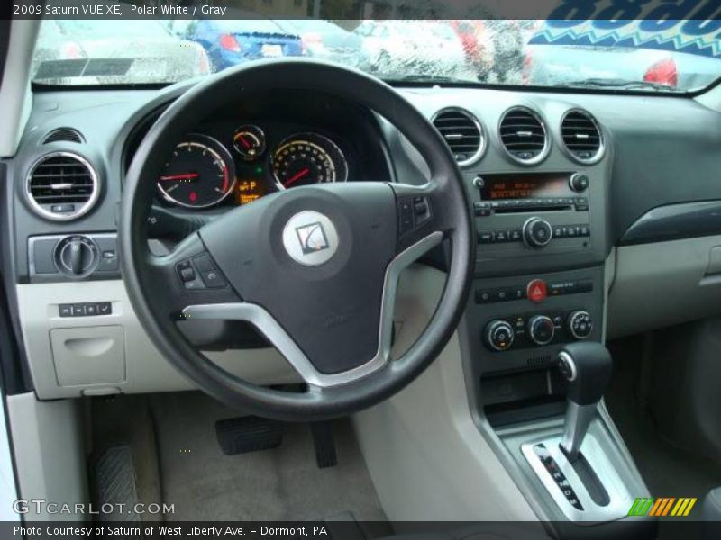 Polar White / Gray 2009 Saturn VUE XE