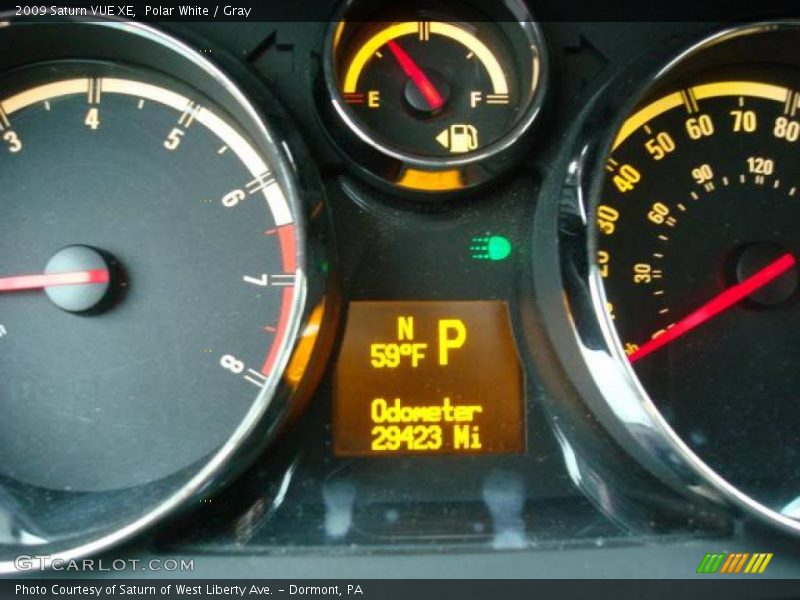 Polar White / Gray 2009 Saturn VUE XE
