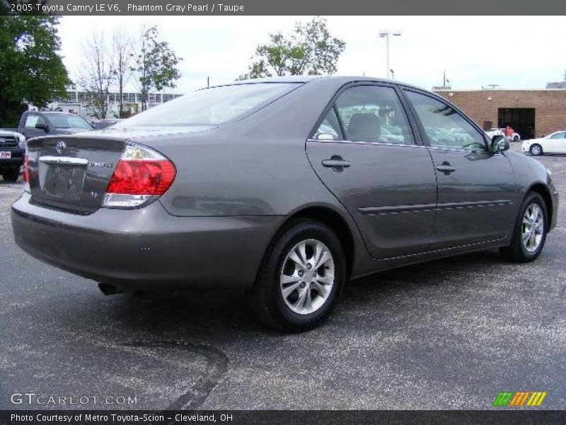 Phantom Gray Pearl / Taupe 2005 Toyota Camry LE V6