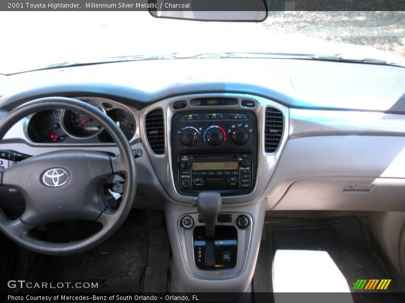 Millennium Silver Metallic / Charcoal 2001 Toyota Highlander