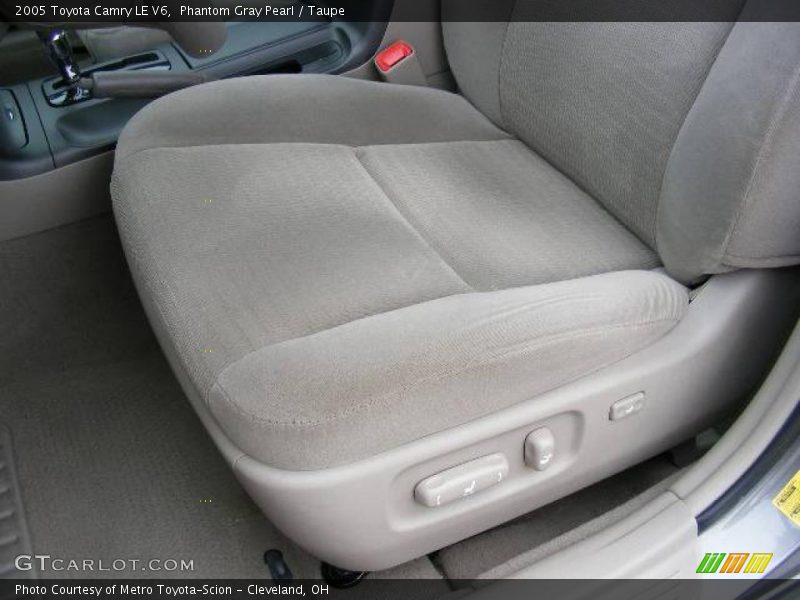 Phantom Gray Pearl / Taupe 2005 Toyota Camry LE V6