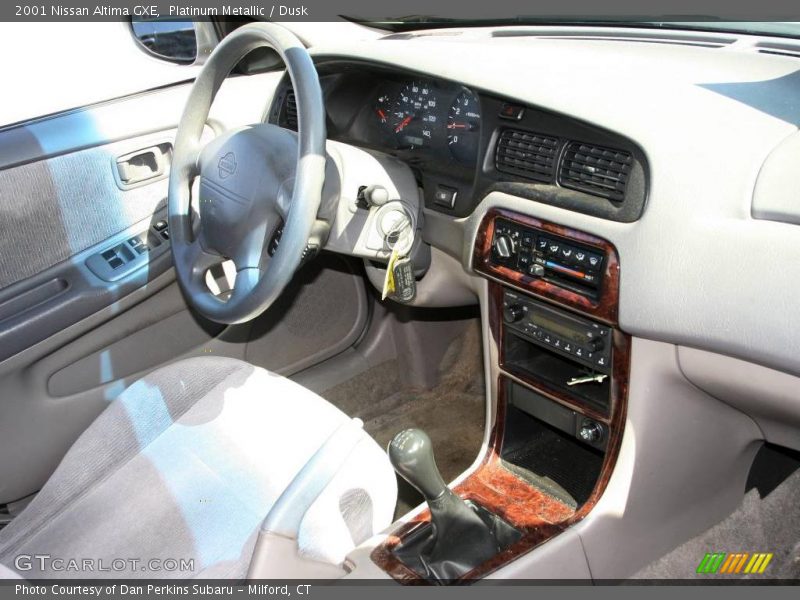 Platinum Metallic / Dusk 2001 Nissan Altima GXE