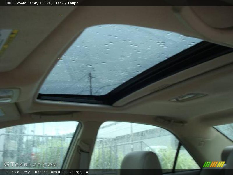 Black / Taupe 2006 Toyota Camry XLE V6
