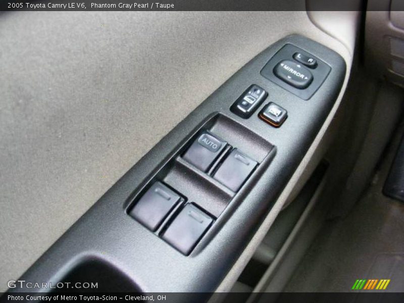 Phantom Gray Pearl / Taupe 2005 Toyota Camry LE V6
