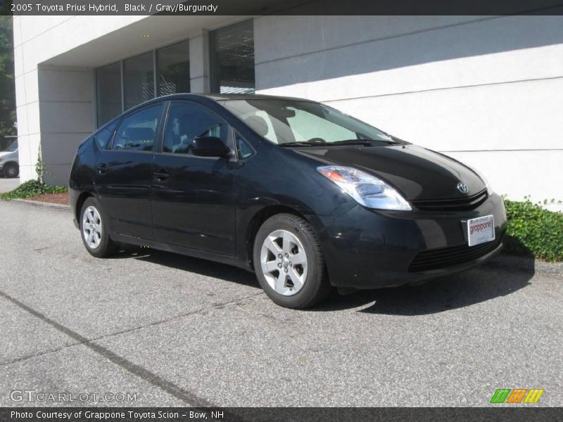 Black / Gray/Burgundy 2005 Toyota Prius Hybrid
