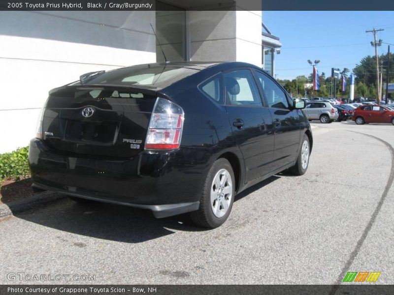 Black / Gray/Burgundy 2005 Toyota Prius Hybrid