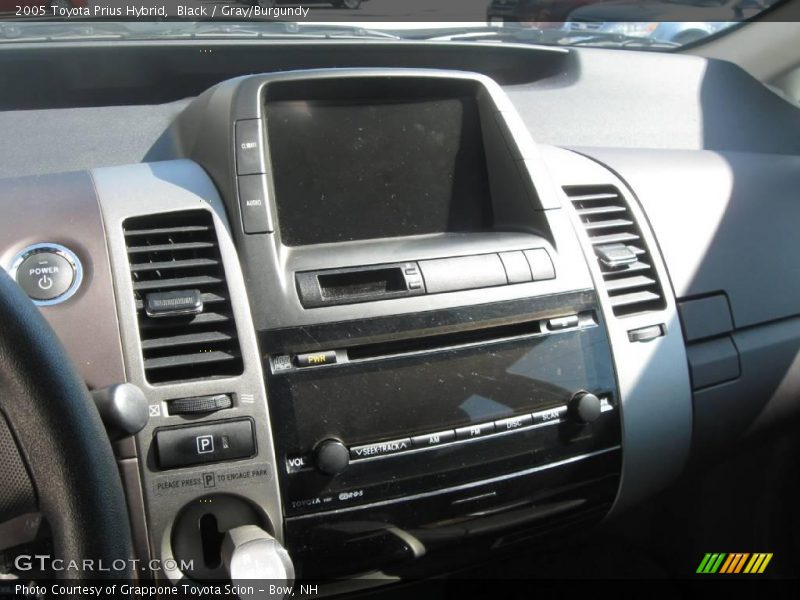 Black / Gray/Burgundy 2005 Toyota Prius Hybrid
