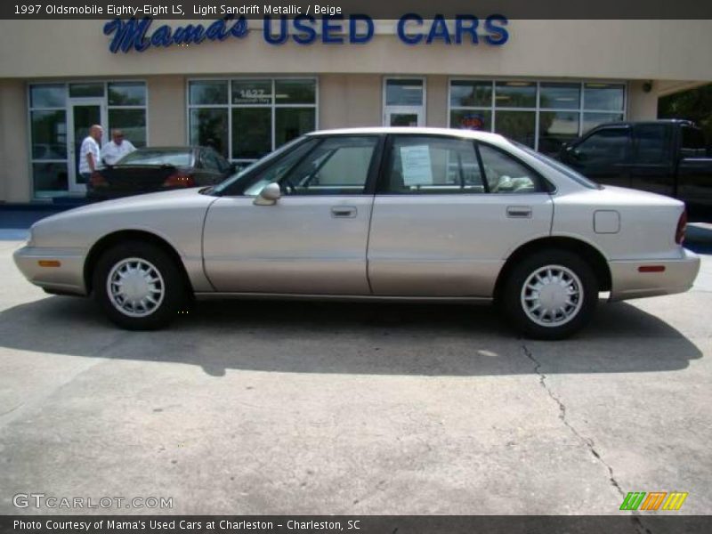 Light Sandrift Metallic / Beige 1997 Oldsmobile Eighty-Eight LS