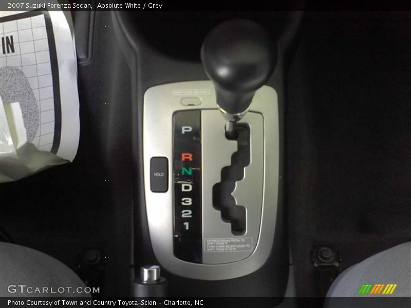 Absolute White / Grey 2007 Suzuki Forenza Sedan