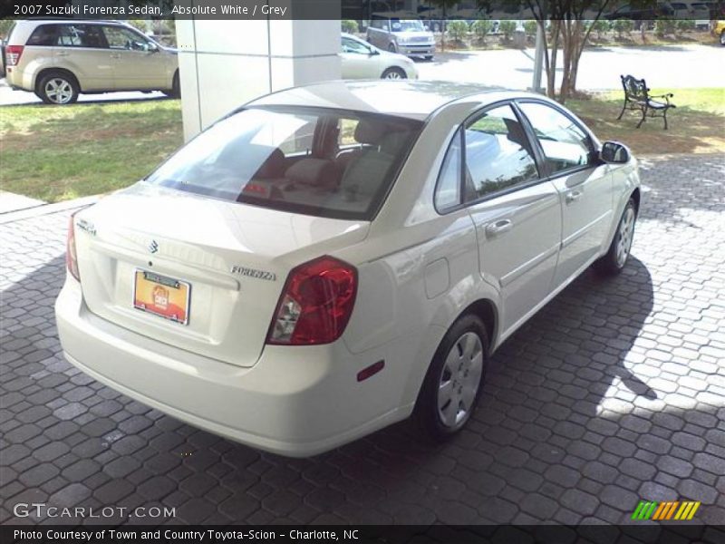 Absolute White / Grey 2007 Suzuki Forenza Sedan