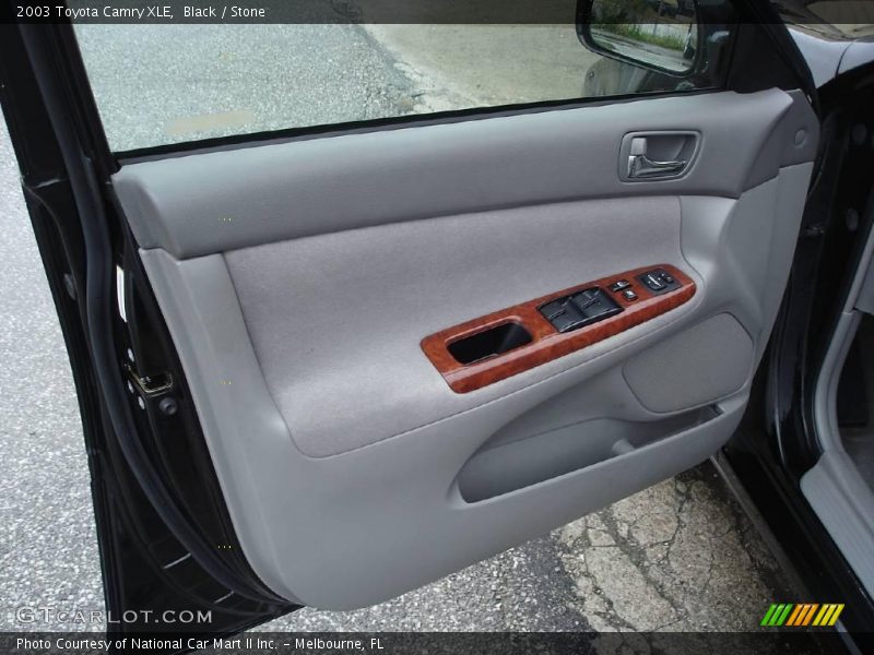 Black / Stone 2003 Toyota Camry XLE
