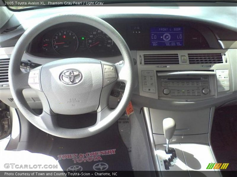 Phantom Gray Pearl / Light Gray 2005 Toyota Avalon XL