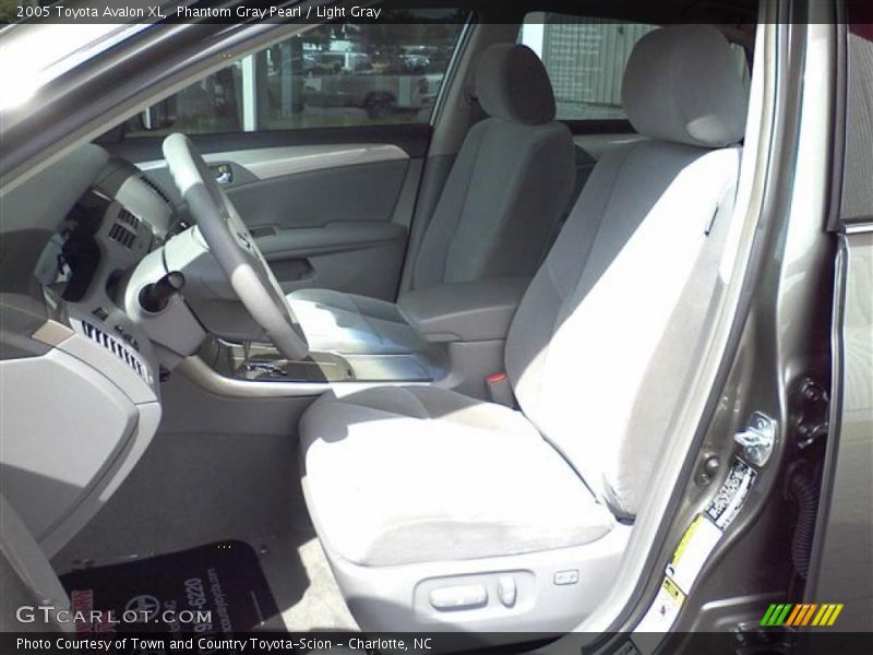 Phantom Gray Pearl / Light Gray 2005 Toyota Avalon XL