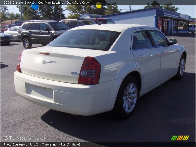 Cool Vanilla White / Dark Slate Gray 2008 Chrysler 300 LX