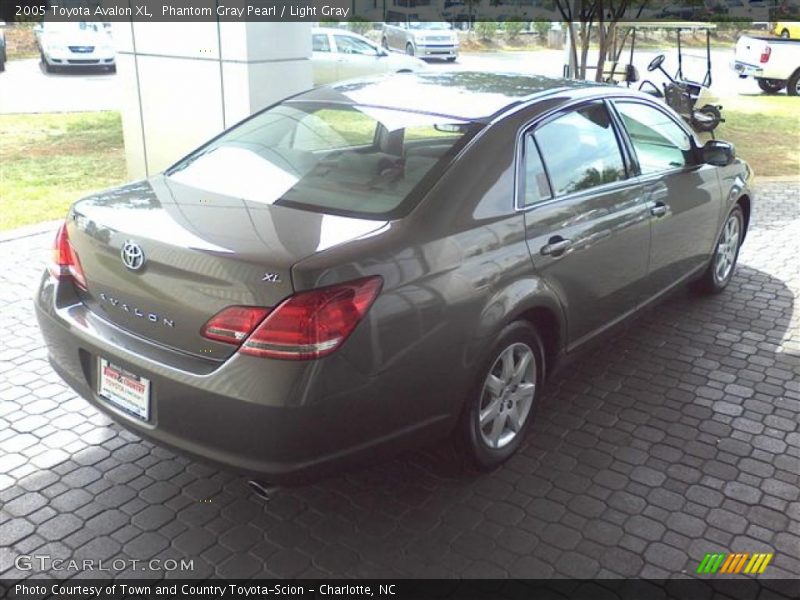 Phantom Gray Pearl / Light Gray 2005 Toyota Avalon XL