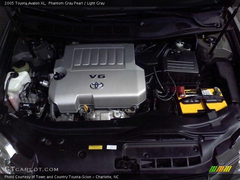 Phantom Gray Pearl / Light Gray 2005 Toyota Avalon XL