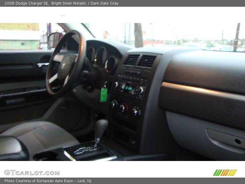 Bright Silver Metallic / Dark Slate Gray 2008 Dodge Charger SE