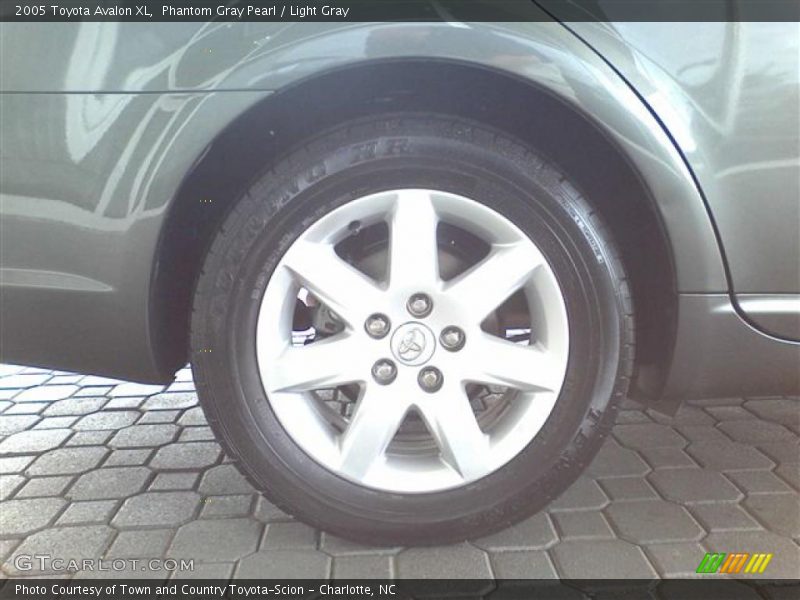 Phantom Gray Pearl / Light Gray 2005 Toyota Avalon XL