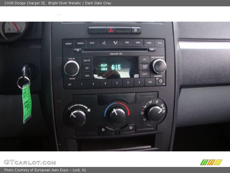 Bright Silver Metallic / Dark Slate Gray 2008 Dodge Charger SE