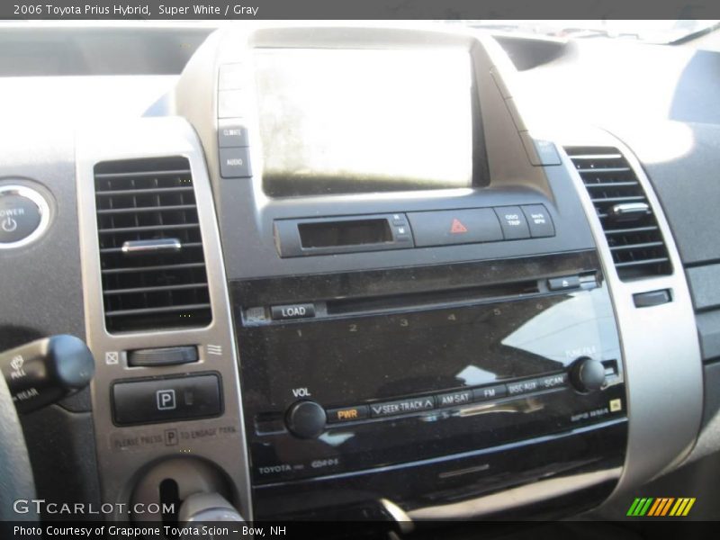 Super White / Gray 2006 Toyota Prius Hybrid