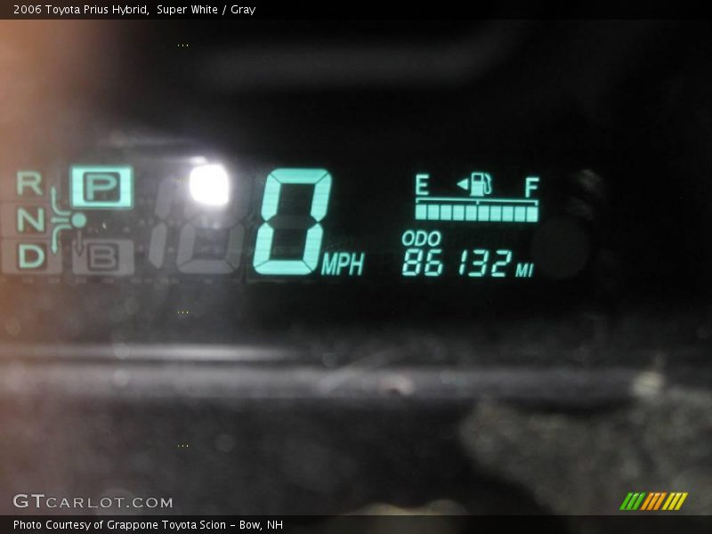 Super White / Gray 2006 Toyota Prius Hybrid
