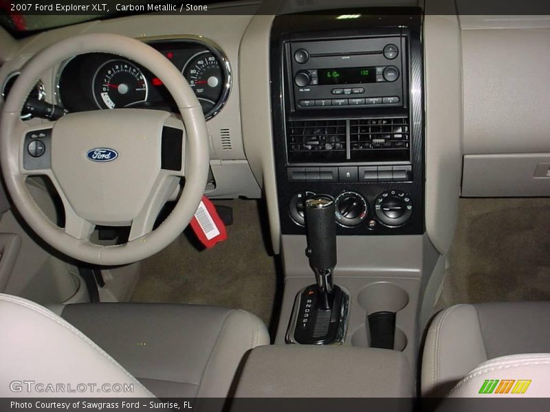 Carbon Metallic / Stone 2007 Ford Explorer XLT